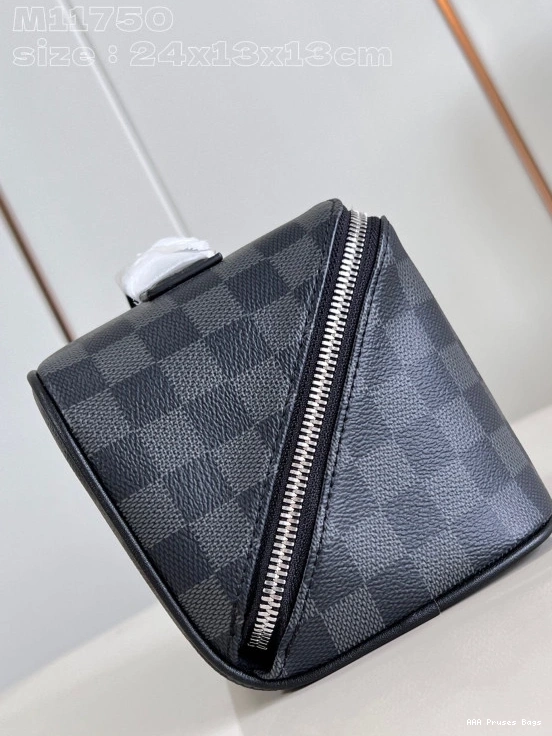 AAA Pruses Bags TOILETRY BAG-24*13*13CM LOUIS VUITTON 0808